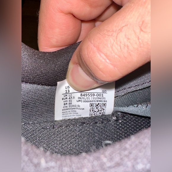 Shoes - Picture 4 of 5